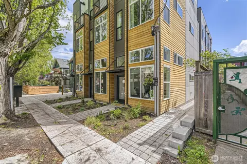 1108 33rd Ave #D, Seattle, WA 98122