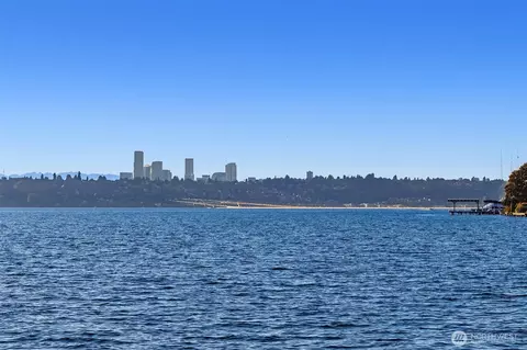 4045 W Mercer Way, Mercer Island, WA 98040