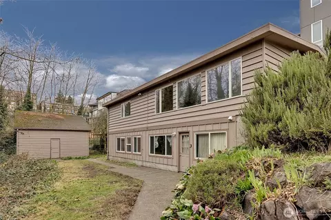 1813 Taylor Ave N, Seattle, WA 98109