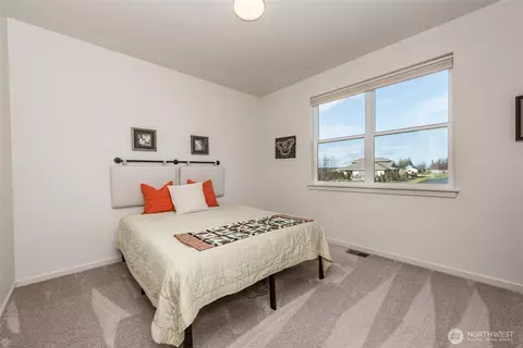 Bedroom - 481 Morgison Loop, Sequim, WA 98382 photo 4 of 4