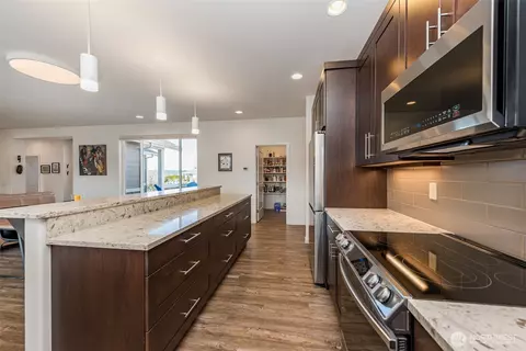 Kitchen - 481 Morgison Loop, Sequim, WA 98382 photo 2 of 4