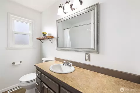 Bath - 16410 92nd St E, Sumner, WA 98390 photo 1 of 2
