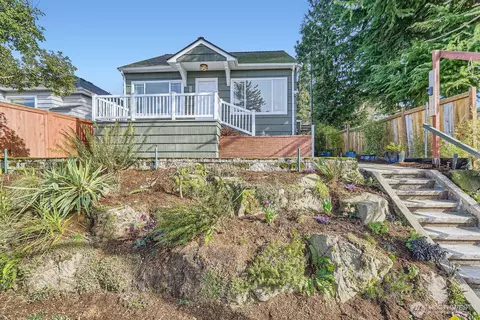 3630 46th Ave SW, Seattle, WA 98116