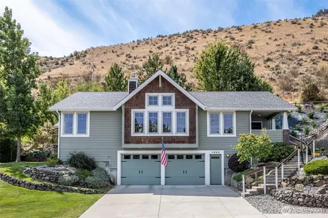 1943 Jolen Dr, Wenatchee, WA 98801