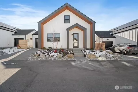 3910 Crosswinds Ct, Anacortes, WA 98221