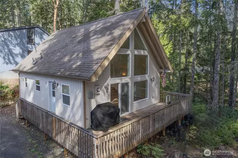 21 N Canal View Ct, Lilliwaup, WA 98555