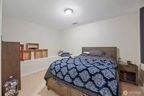 Bedroom - 4701 S 3rd Ave, Everett, WA 98203 photo 7 of 7