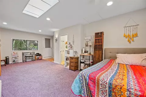Bedroom - 4701 S 3rd Ave, Everett, WA 98203 photo 6 of 7