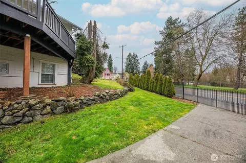 Exterior - 4701 S 3rd Ave, Everett, WA 98203 photo 7 of 10