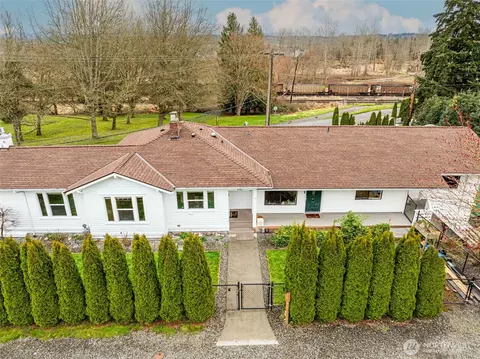Exterior - 4701 S 3rd Ave, Everett, WA 98203 photo 10 of 10