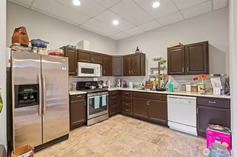 Kitchen - 4701 S 3rd Ave, Everett, WA 98203 photo 3 of 3