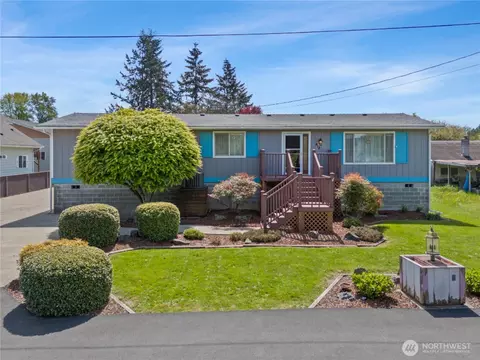 418 E Oakview Ave, Centralia, WA 98531