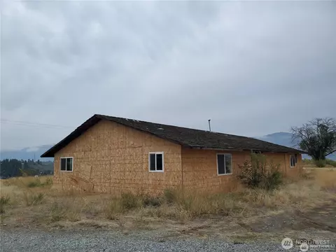 168 Nichols Rd, Omak, WA 98841