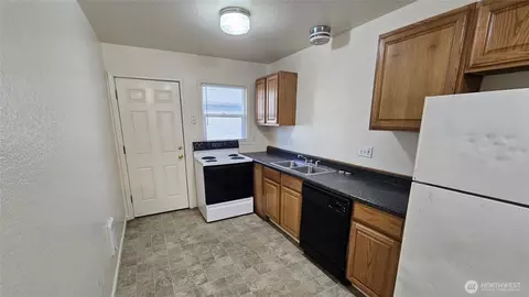 1615 9th Ave, Longview, WA 98632 photo 4