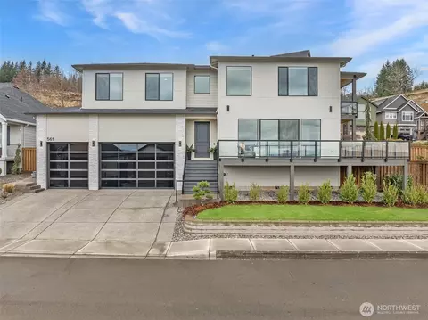 561 N Stonegate Dr, Washougal, WA 98671