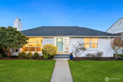 2524 36th Ave W, Seattle, WA 98199