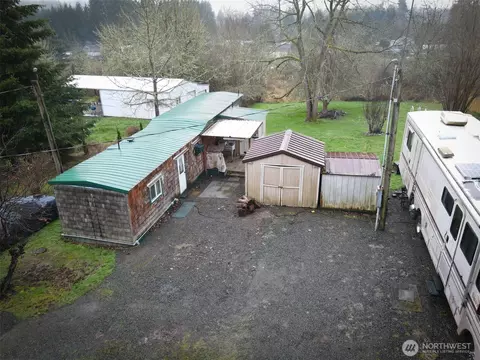 917 D St, Vader, WA 98593