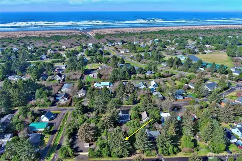 153 S Oar Loop SW, Ocean Shores, WA 98569