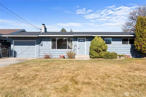 1336 Holbrook St, Wenatchee, WA 98801