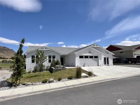 422 Sunny Brooke Ln, Chelan, WA 98816