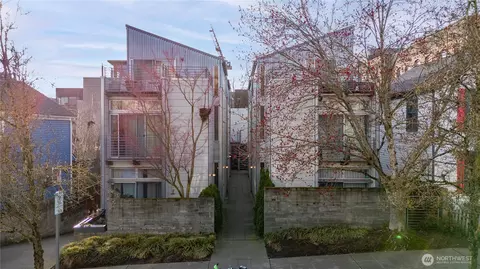 1413 15th Ave #3, Seattle, WA 98122