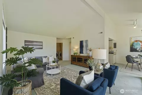 1220 6th Ave S #B304, Edmonds, WA 98020
