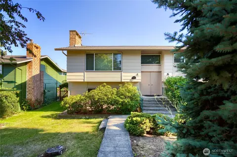 2819 J Ave, Anacortes, WA 98221