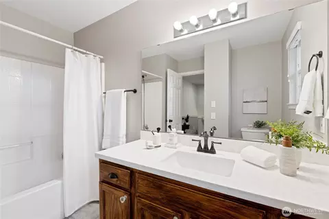 Bath - 13496 Summit Ave SE, Monroe, WA 98272 photo 4 of 5