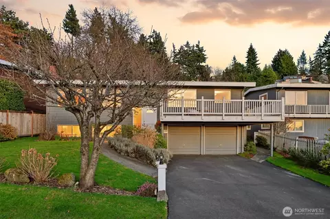2838 67th Ave SE, Mercer Island, WA 98040