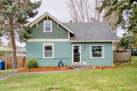 393 NE Regatta Dr, Oak Harbor, WA 98277