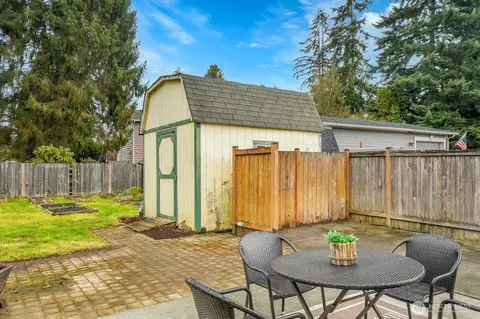 Exterior - 515 92nd St SE, Everett, WA 98208 photo 6 of 9