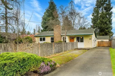 Exterior - 515 92nd St SE, Everett, WA 98208 photo 7 of 9