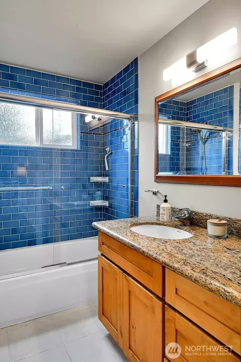 Bath - 515 92nd St SE, Everett, WA 98208 photo 1 of 1