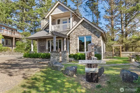 30610 K Pl, Ocean Park, WA 98640