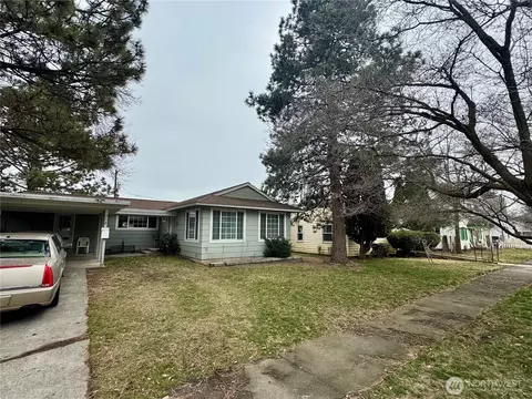 212 E Washington Ave, Dayton, WA 99328