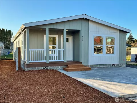 703 S 8th Ave, Kelso, WA 98626