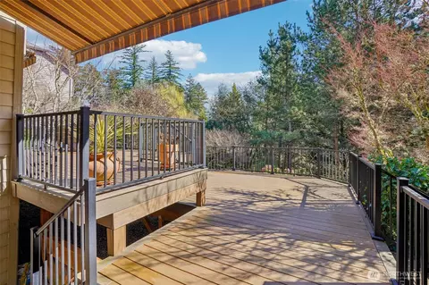 Exterior - 930 NW Deerfern Loop, Camas, WA 98607 photo 6 of 8