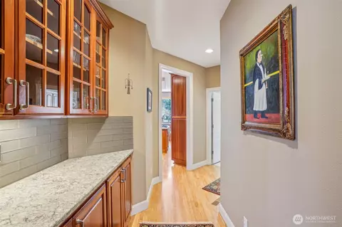 Entry Way - 930 NW Deerfern Loop, Camas, WA 98607 photo 3 of 3