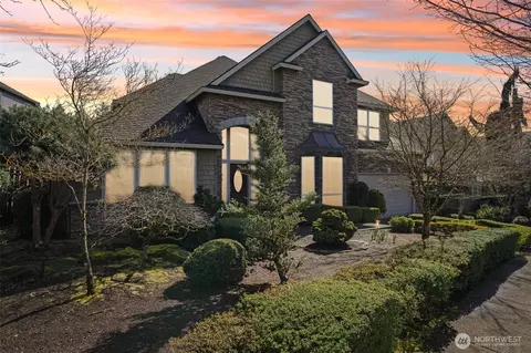 930 NW Deerfern Loop, Camas, WA 98607