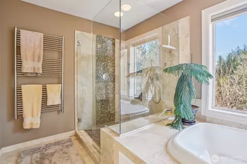 Bath - 930 NW Deerfern Loop, Camas, WA 98607 photo 3 of 4