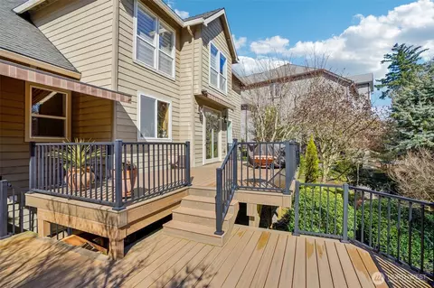 Exterior - 930 NW Deerfern Loop, Camas, WA 98607 photo 7 of 8