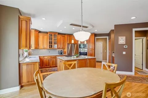 Kitchen - 930 NW Deerfern Loop, Camas, WA 98607 photo 1 of 3