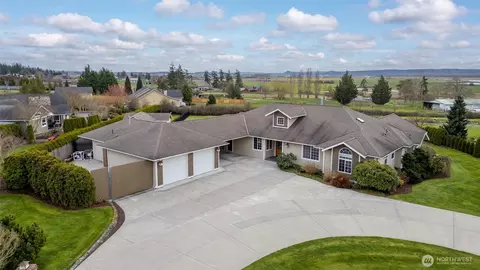 13192 Bridgeview Way, Mount Vernon, WA 98273