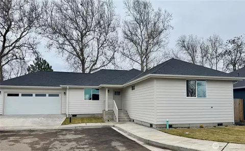 2034 Mary Ln, Walla Walla, WA 99362