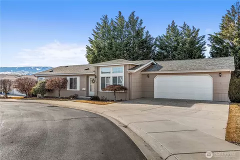 521 Nahalee, East Wenatchee, WA 98802