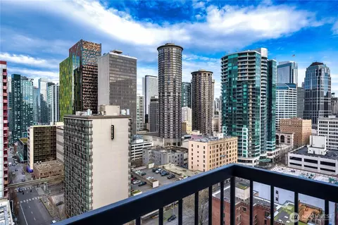 2100 3rd Ave #1806, Seattle, WA 98121