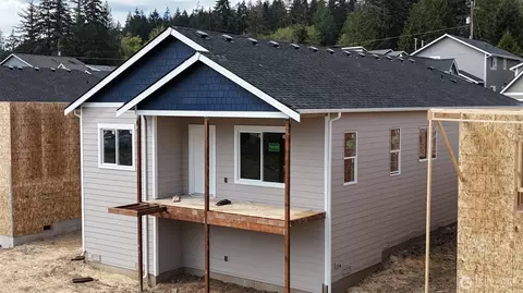 101 E Compass Ln, Allyn, WA 98524