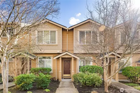 23300 SE Black Nugget Rd #P4, Issaquah, WA 98029