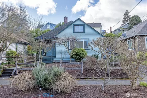 1527 8th St, Bremerton, WA 98337