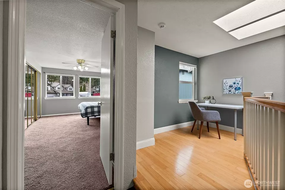 Entry Way - 7545 Bridge Pl NE, Bremerton, WA 98311 photo 2 of 2